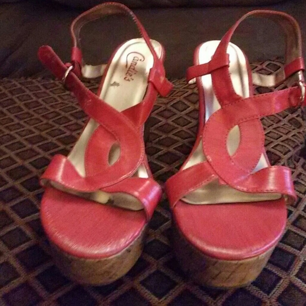 Coral wedge heels